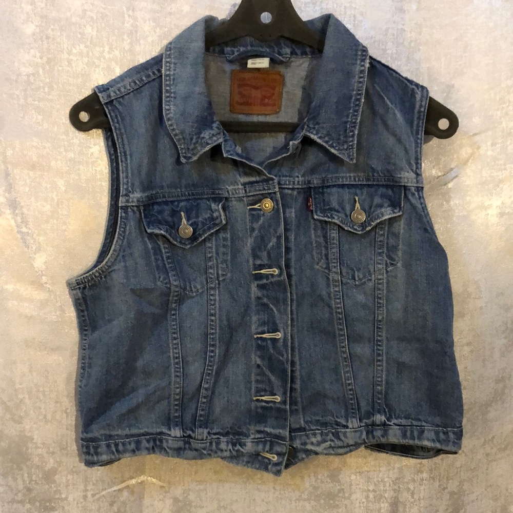 Levi’s jean vest classic distressed denim vest size children’s X-large unisex